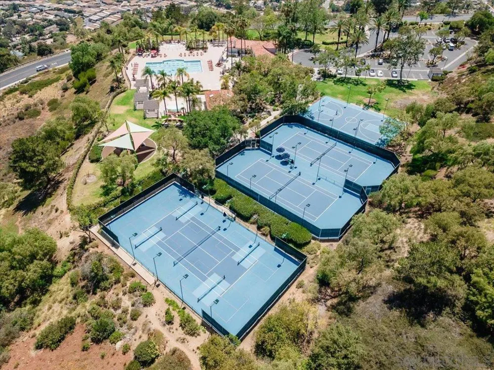 2279 Bear Rock Escondido, CA 92026