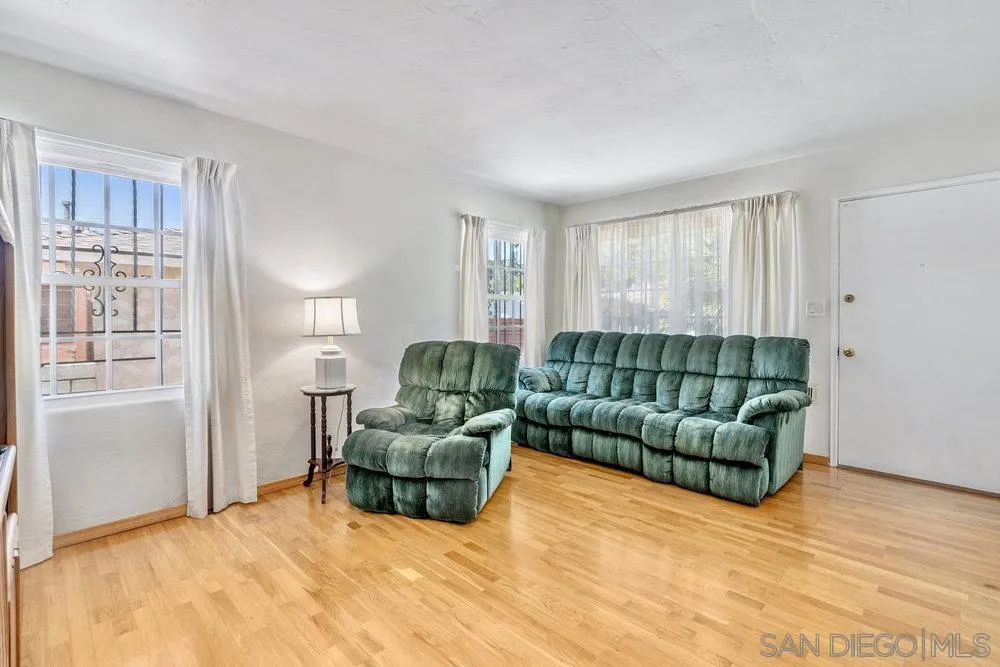 6343 Jeff St San Diego, CA 92115