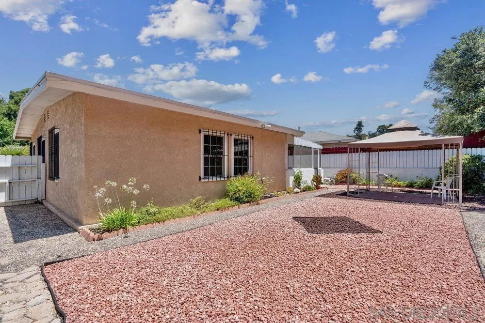 6343 Jeff St San Diego, CA 92115