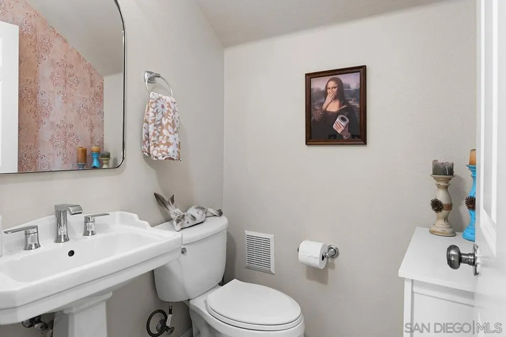 2340 Douglaston Glen Escondido, CA 92026