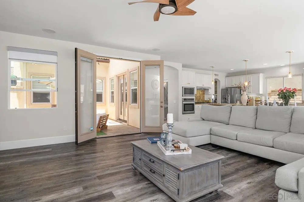 2340 Douglaston Glen Escondido, CA 92026