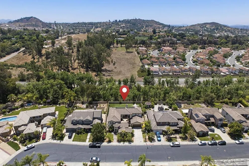 2340 Douglaston Glen Escondido, CA 92026