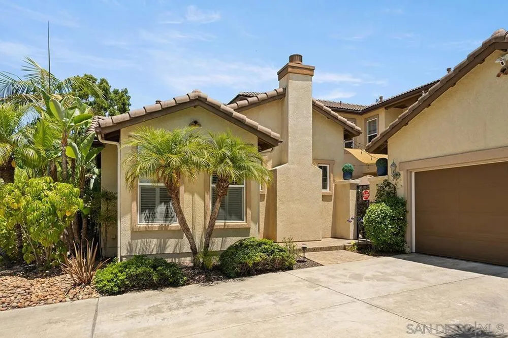2340 Douglaston Glen Escondido, CA 92026