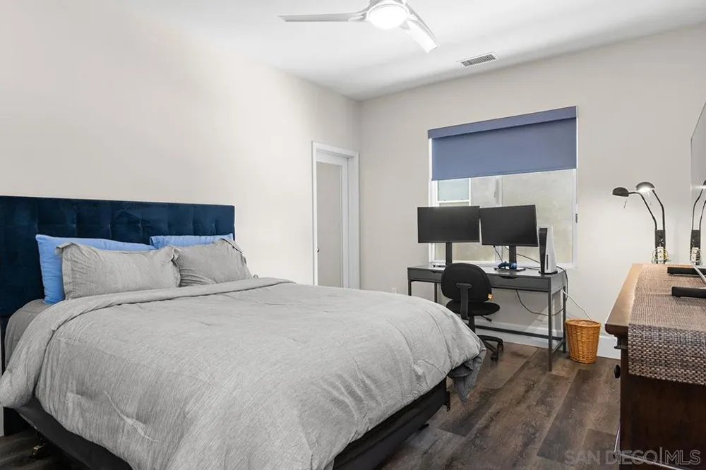 2340 Douglaston Glen Escondido, CA 92026