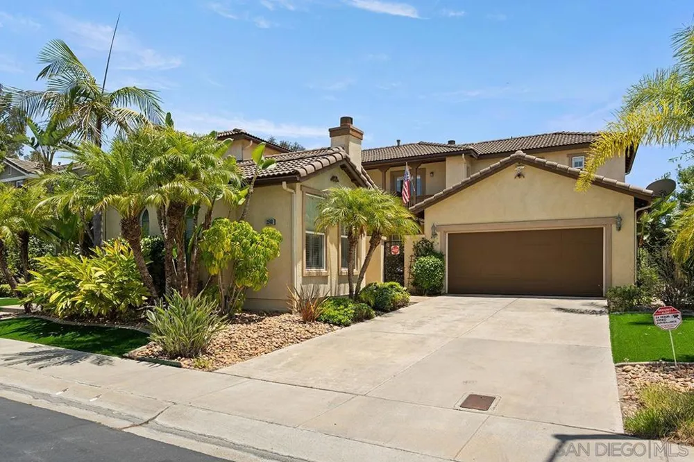 2340 Douglaston Glen Escondido, CA 92026