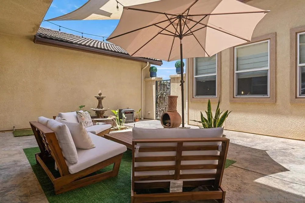 2340 Douglaston Glen Escondido, CA 92026