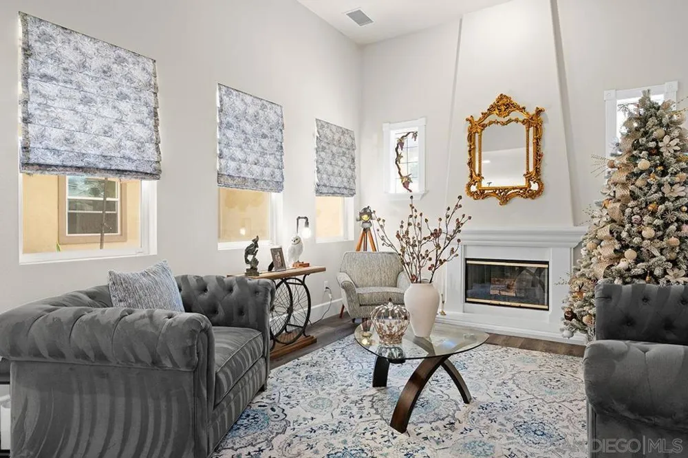 2340 Douglaston Glen Escondido, CA 92026