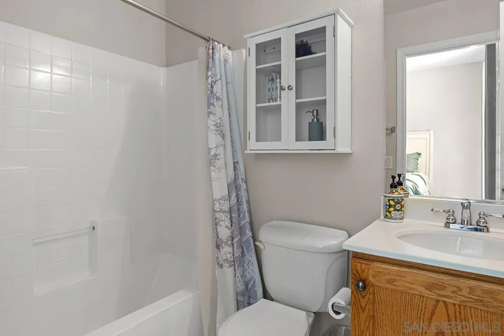 2340 Douglaston Glen Escondido, CA 92026