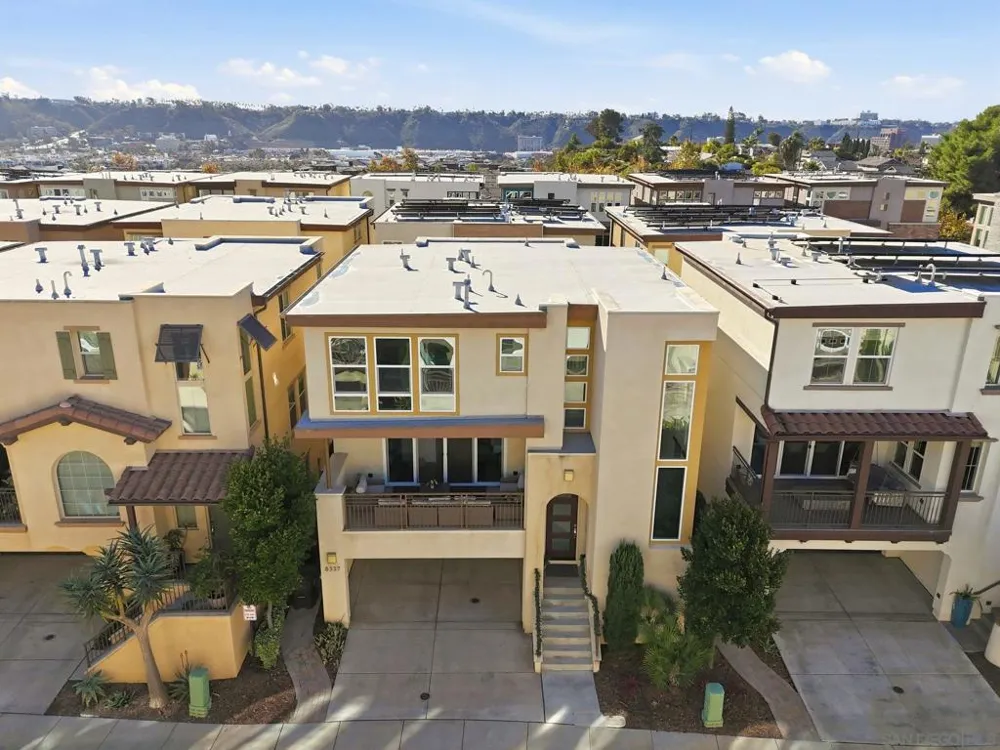 8337 Summit way San Diego, CA 92108