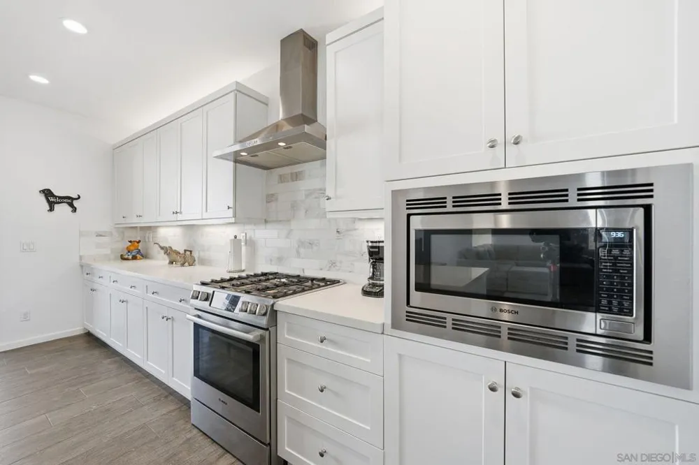 8337 Summit way San Diego, CA 92108