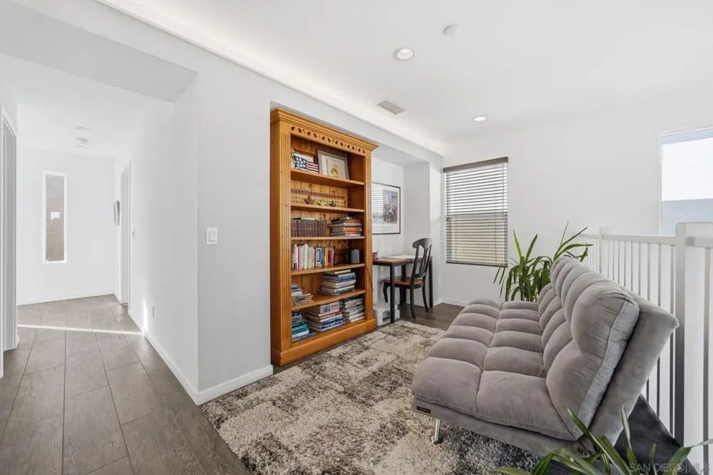 8337 Summit way San Diego, CA 92108