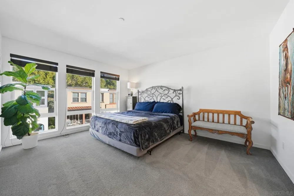 8337 Summit way San Diego, CA 92108