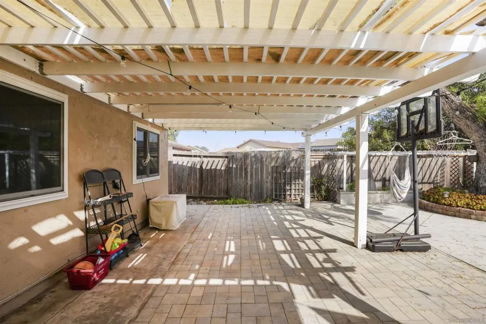 7760 Parkdale Cove San Diego, CA 92126
