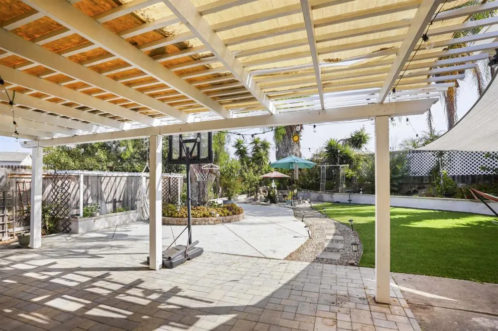 7760 Parkdale Cove San Diego, CA 92126