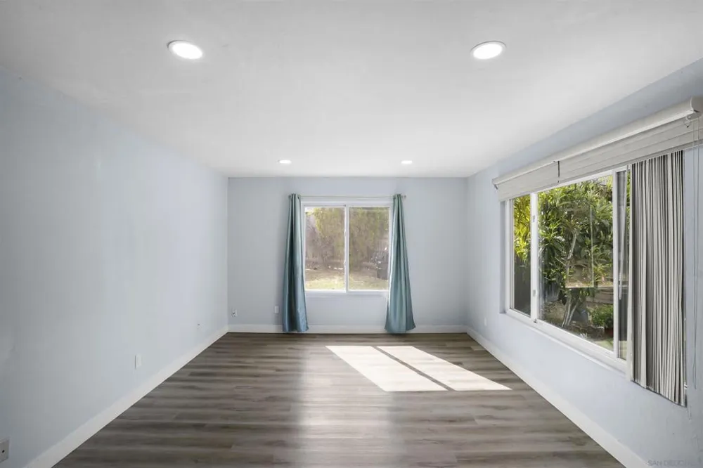 7760 Parkdale Cove San Diego, CA 92126
