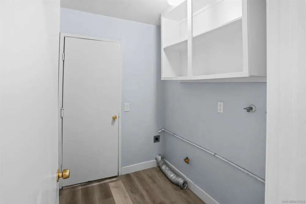 7760 Parkdale Cove San Diego, CA 92126