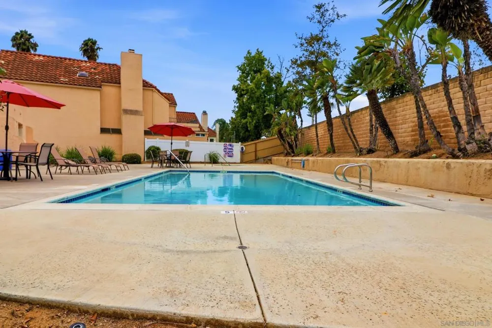 2174 Villa Sonoma Gln Escondido, CA 92029