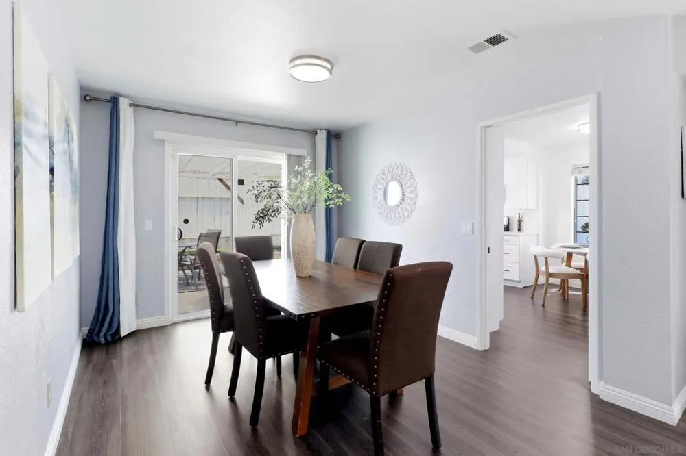 2174 Villa Sonoma Gln Escondido, CA 92029