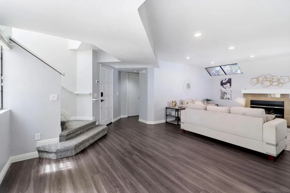 2174 Villa Sonoma Gln Escondido, CA 92029