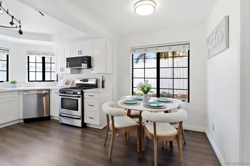 2174 Villa Sonoma Gln Escondido, CA 92029