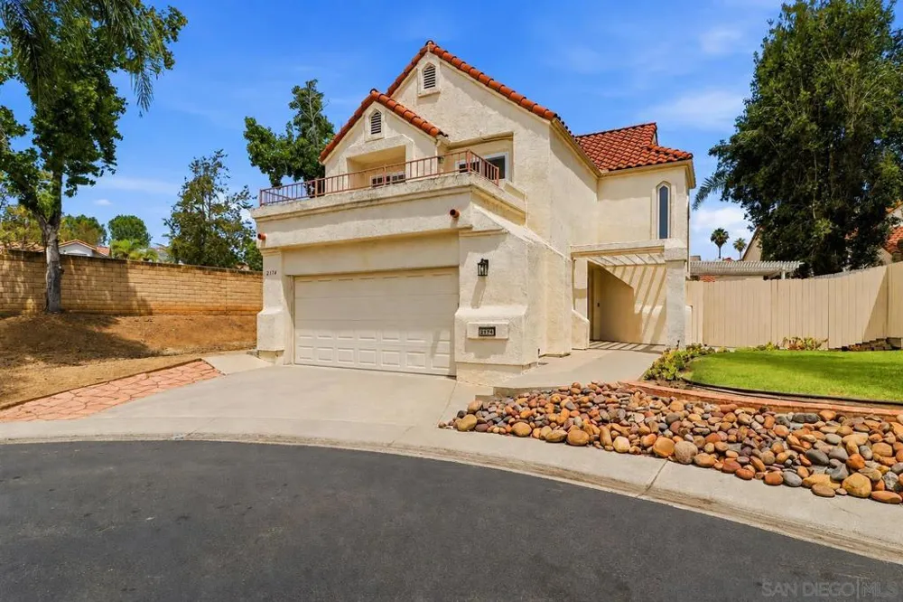 2174 Villa Sonoma Gln Escondido, CA 92029