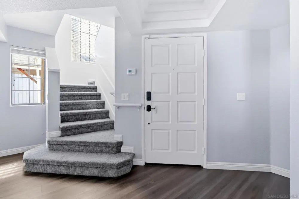 2174 Villa Sonoma Gln Escondido, CA 92029
