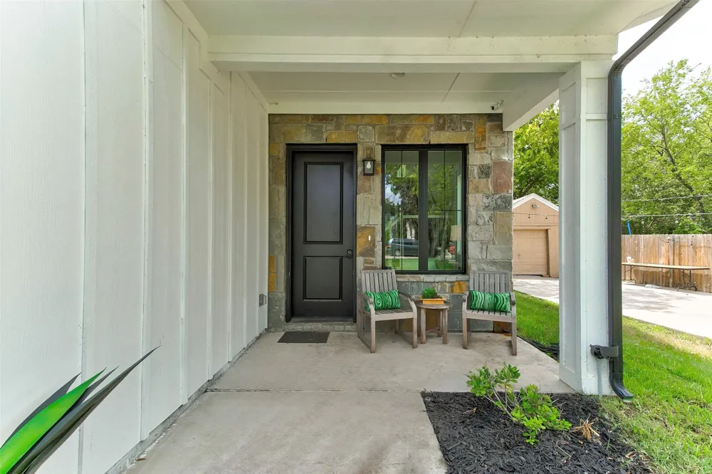 2928 Livingston Avenue Fort Worth, TX 76110
