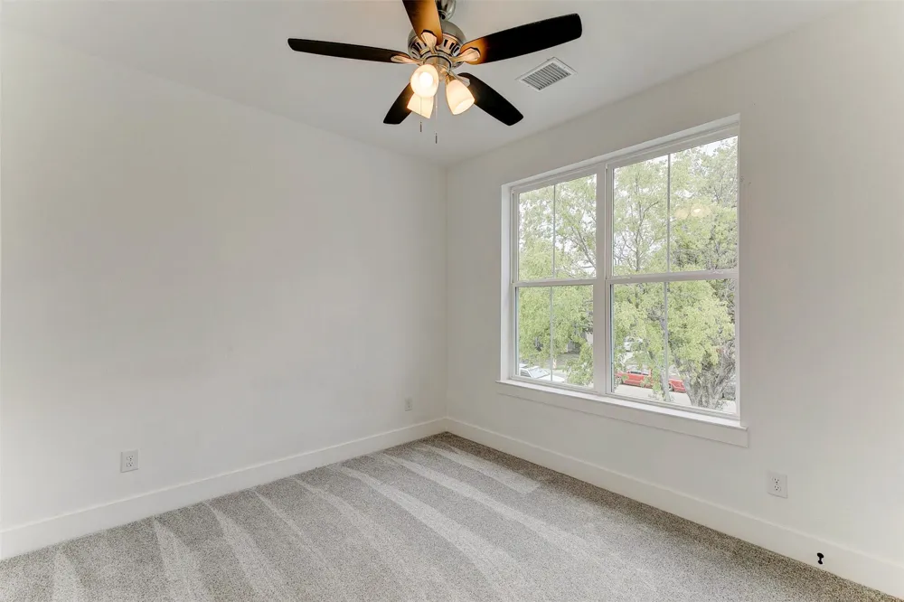 2928 Livingston Avenue Fort Worth, TX 76110