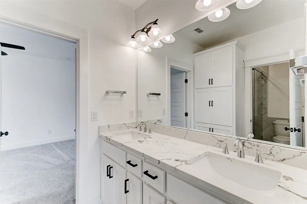 2928 Livingston Avenue Fort Worth, TX 76110