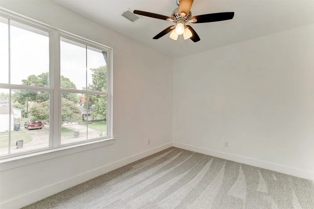 2928 Livingston Avenue Fort Worth, TX 76110