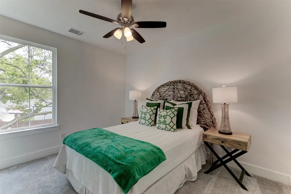 2928 Livingston Avenue Fort Worth, TX 76110