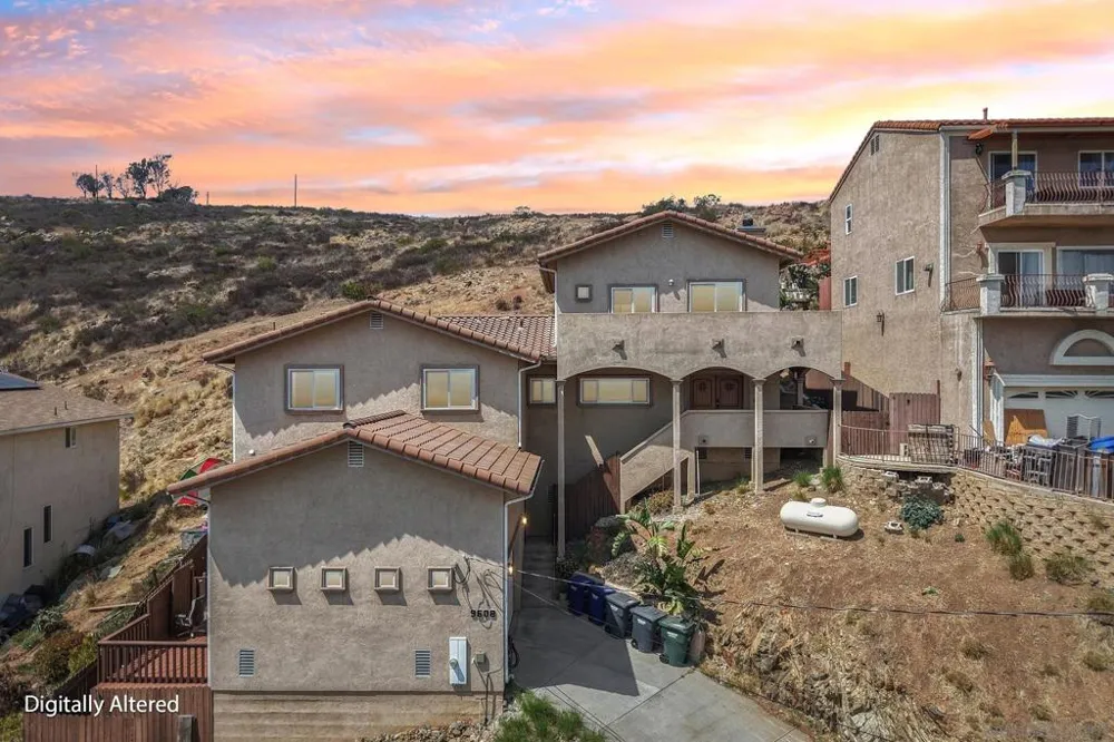 9608 Eucalyptus Spring Valley, CA 91977