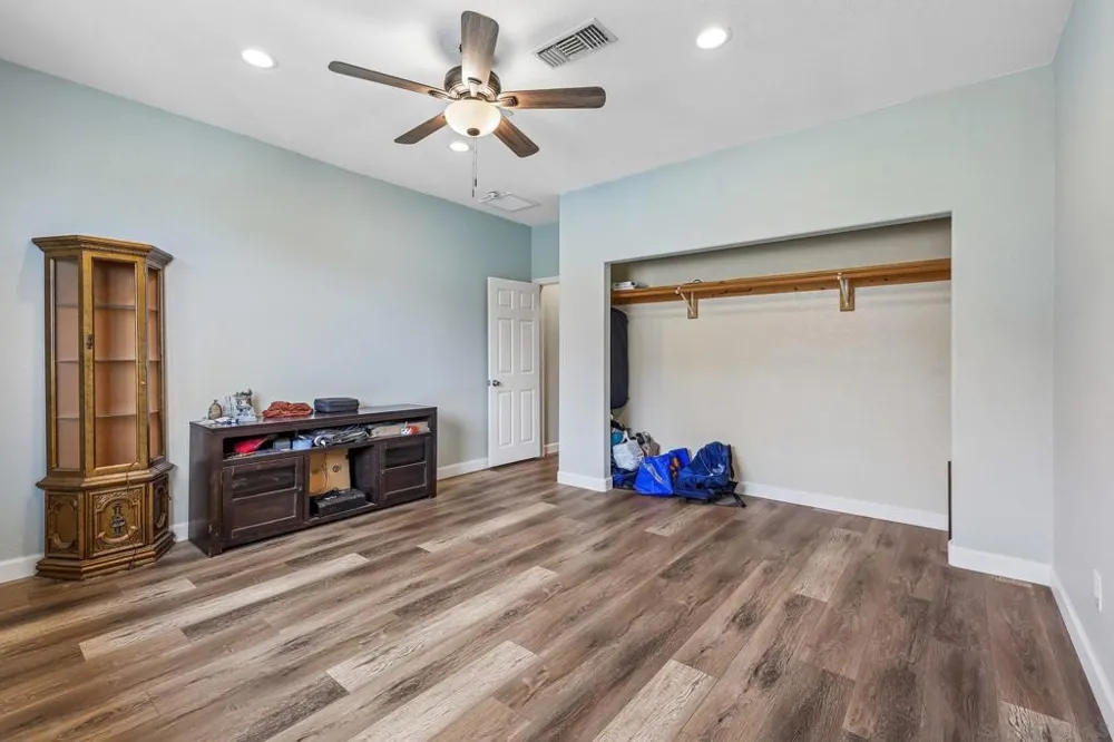 9608 Eucalyptus Spring Valley, CA 91977