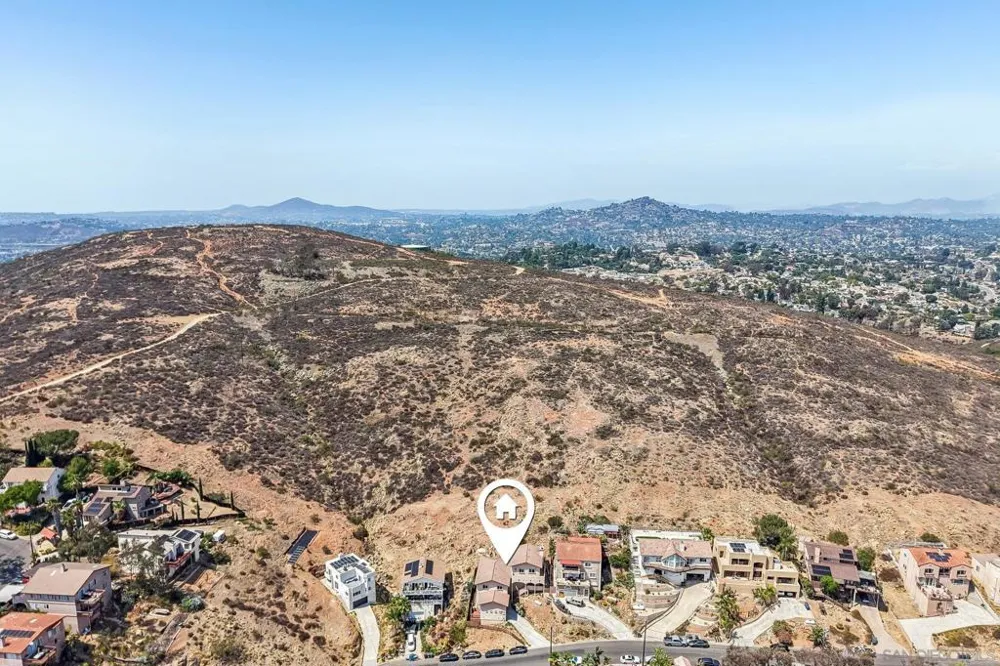 9608 Eucalyptus Spring Valley, CA 91977