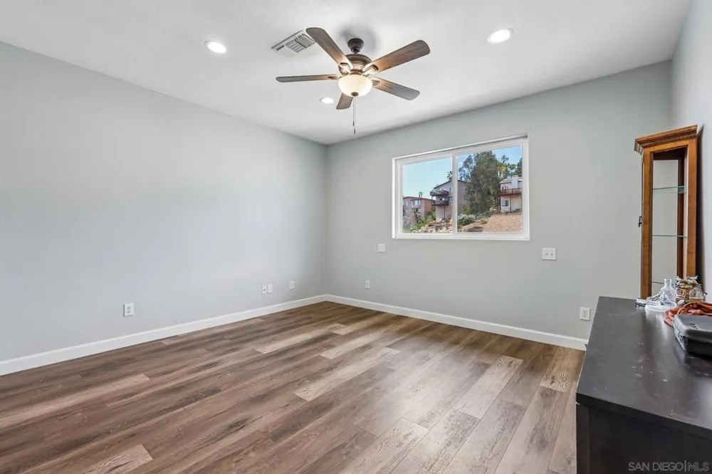 9608 Eucalyptus Spring Valley, CA 91977
