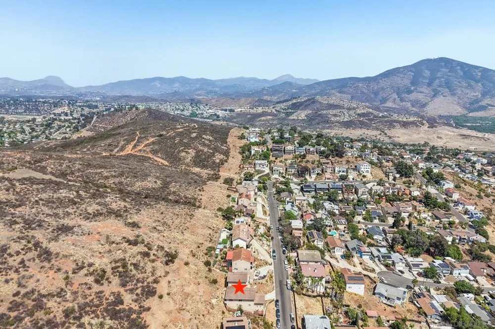 9608 Eucalyptus Spring Valley, CA 91977