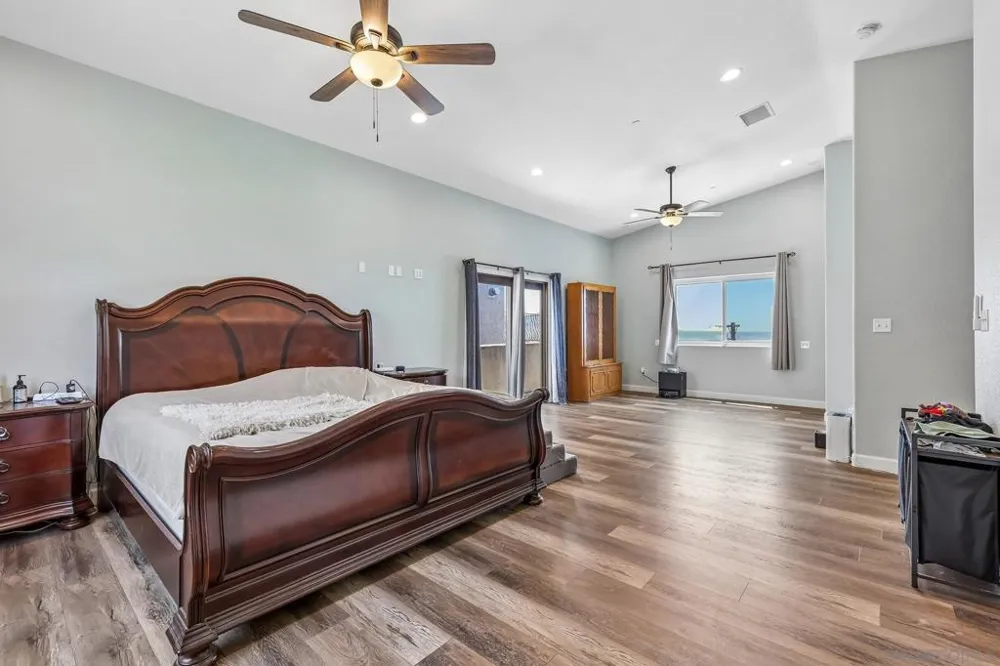 9608 Eucalyptus Spring Valley, CA 91977