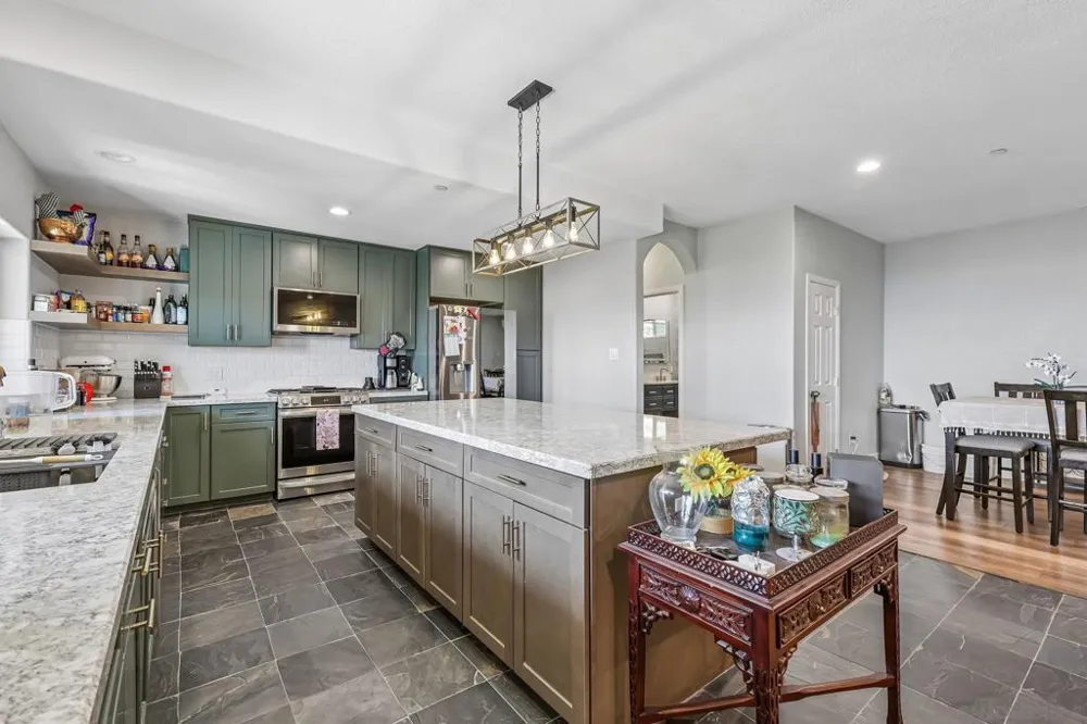 9608 Eucalyptus Spring Valley, CA 91977