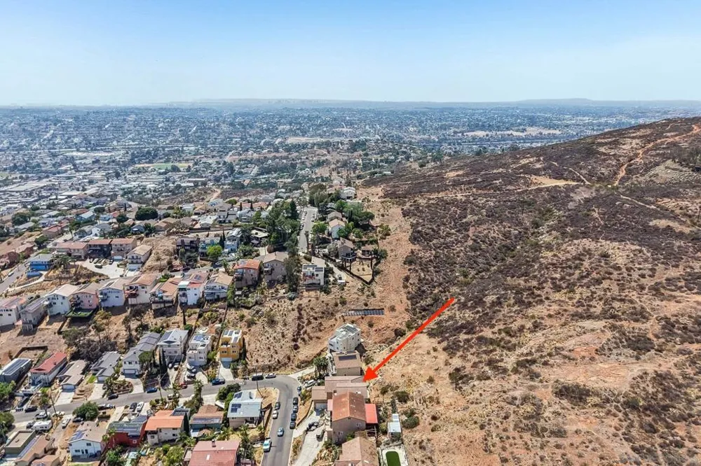 9608 Eucalyptus Spring Valley, CA 91977