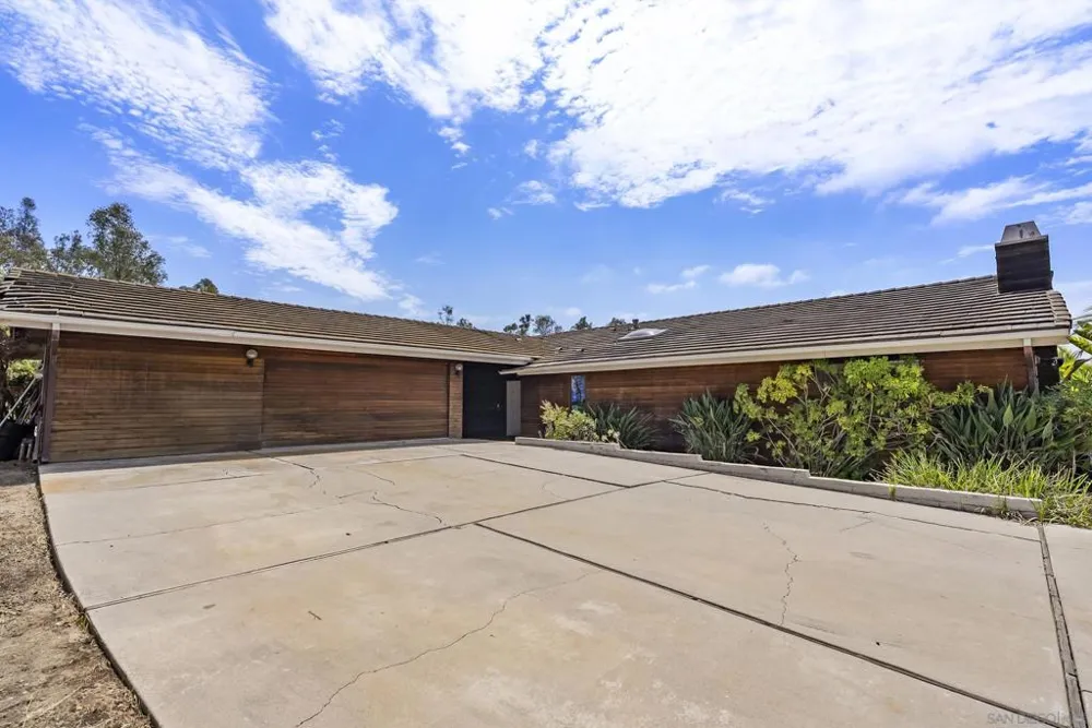 6015 Paseo Valencia Rancho Santa Fe, CA 92067