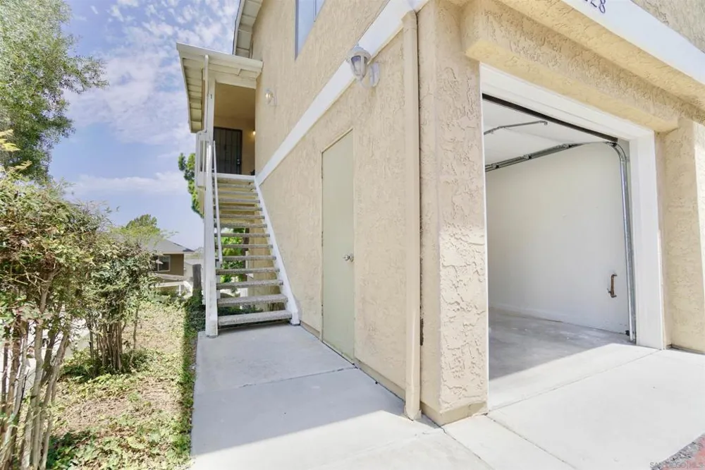 4228 Vista Del Rio Way #1 Oceanside, CA 92057