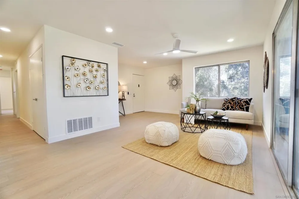 4228 Vista Del Rio Way #1 Oceanside, CA 92057