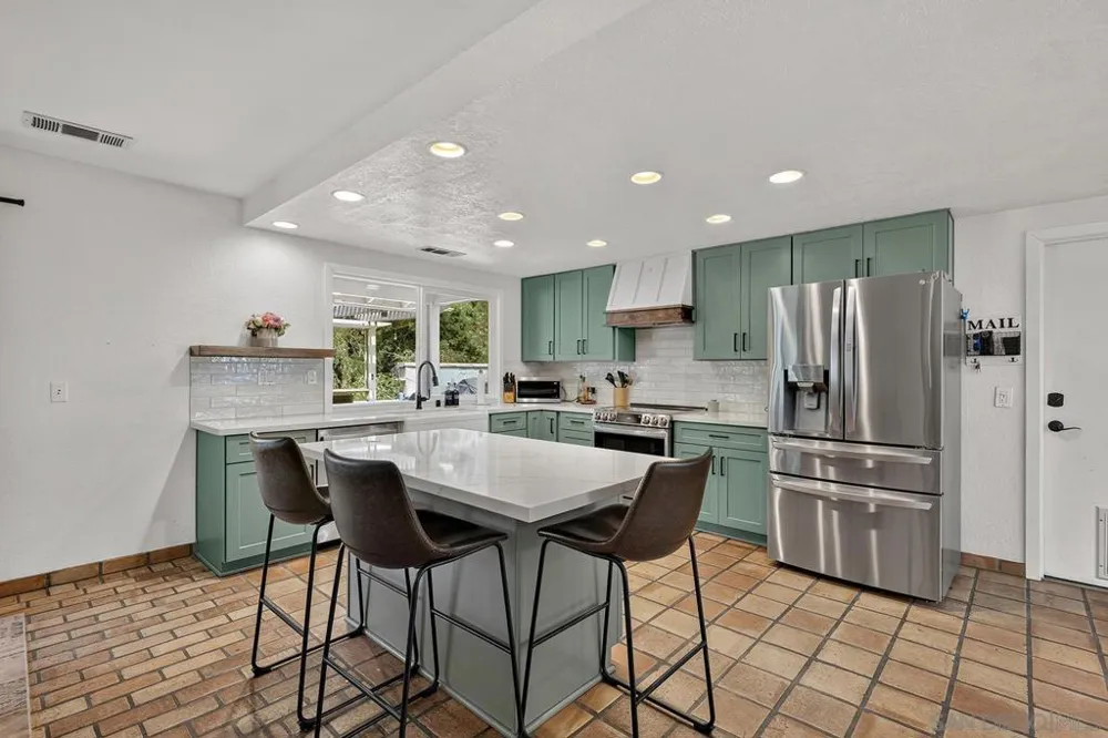 4515 Baja Mission Road Fallbrook, CA 92028
