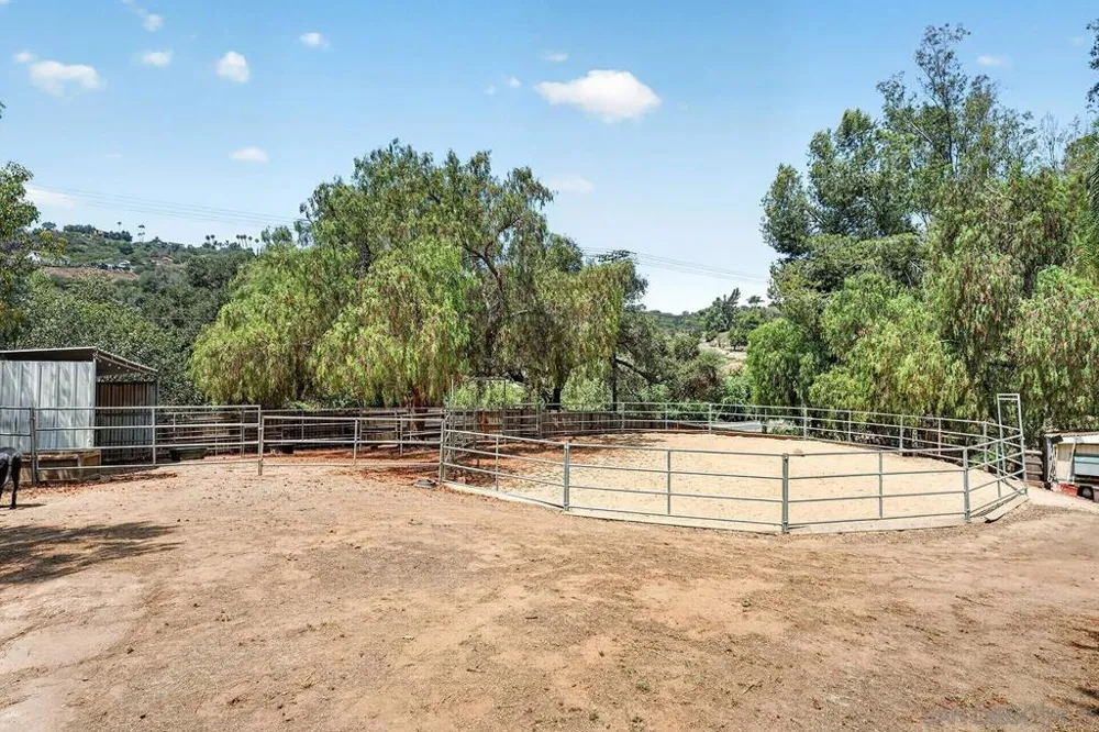 4515 Baja Mission Road Fallbrook, CA 92028