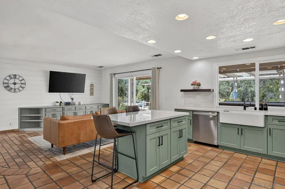 4515 Baja Mission Road Fallbrook, CA 92028