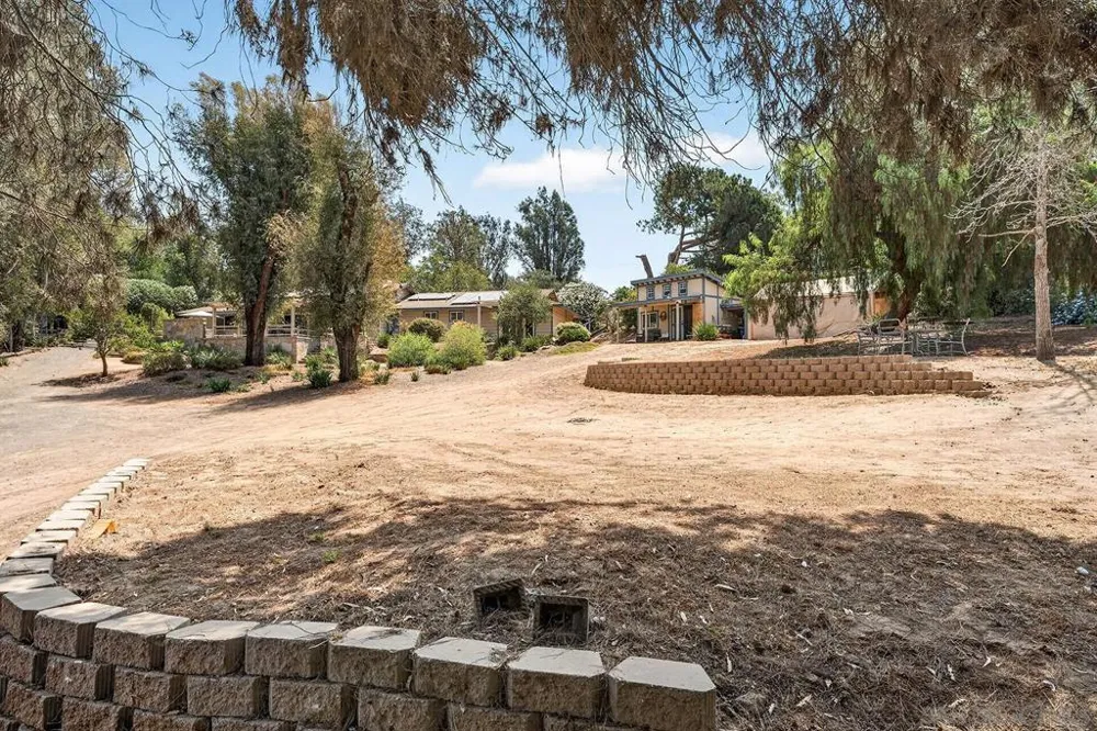 4515 Baja Mission Road Fallbrook, CA 92028