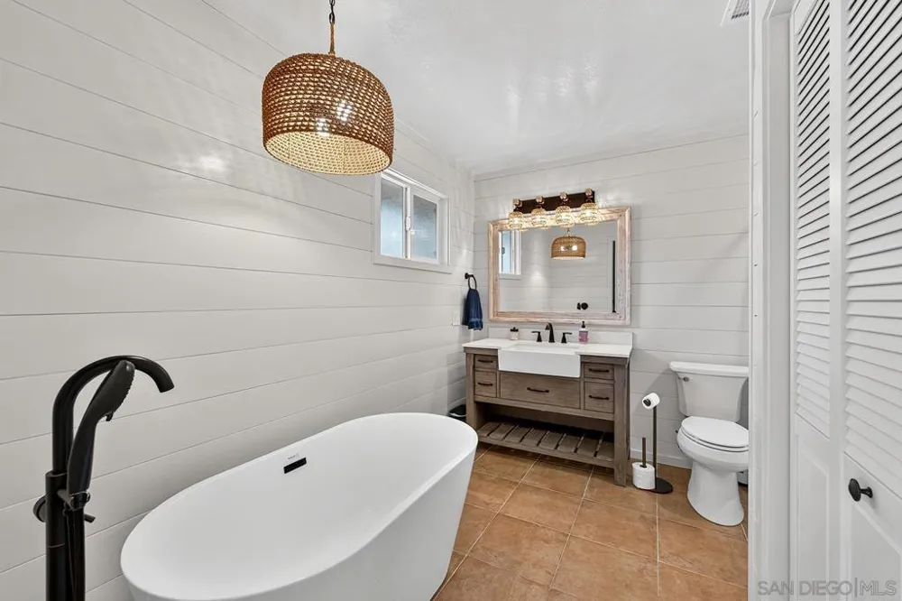 4515 Baja Mission Road Fallbrook, CA 92028