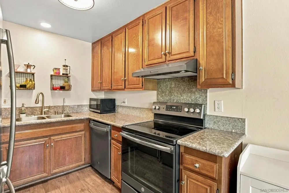 9645 Easter Way San Diego, CA 92121