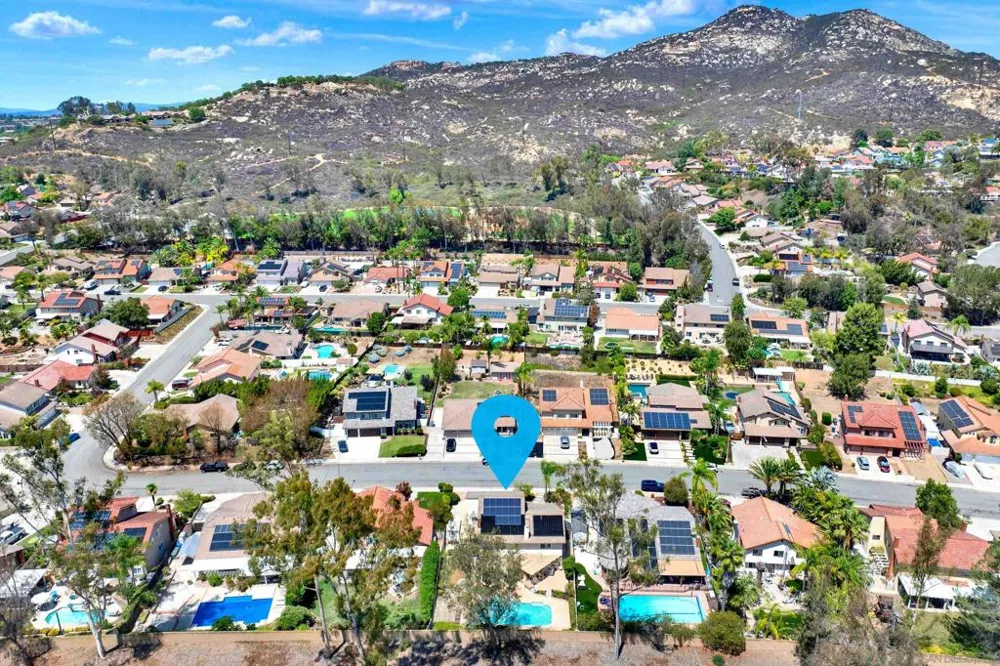 13057 Treecrest Poway, CA 92064