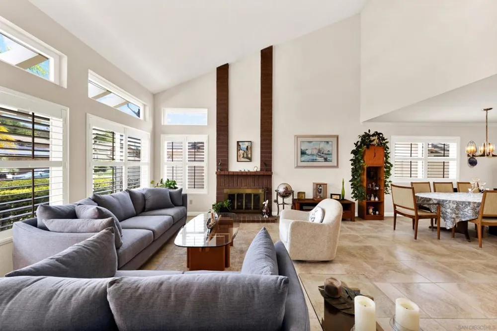 13057 Treecrest Poway, CA 92064